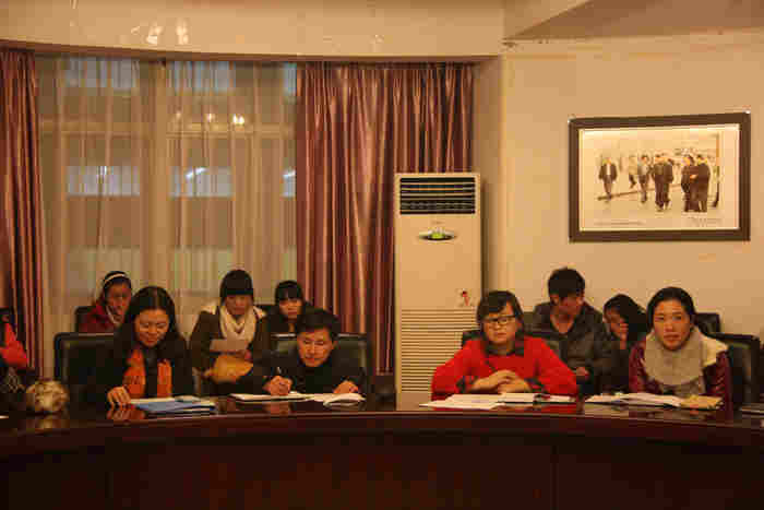 记者团的家长们