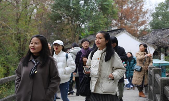 美术系开展学“四史”守初心,重走习总书记视察杭州之路主题党日活动(2)411.png